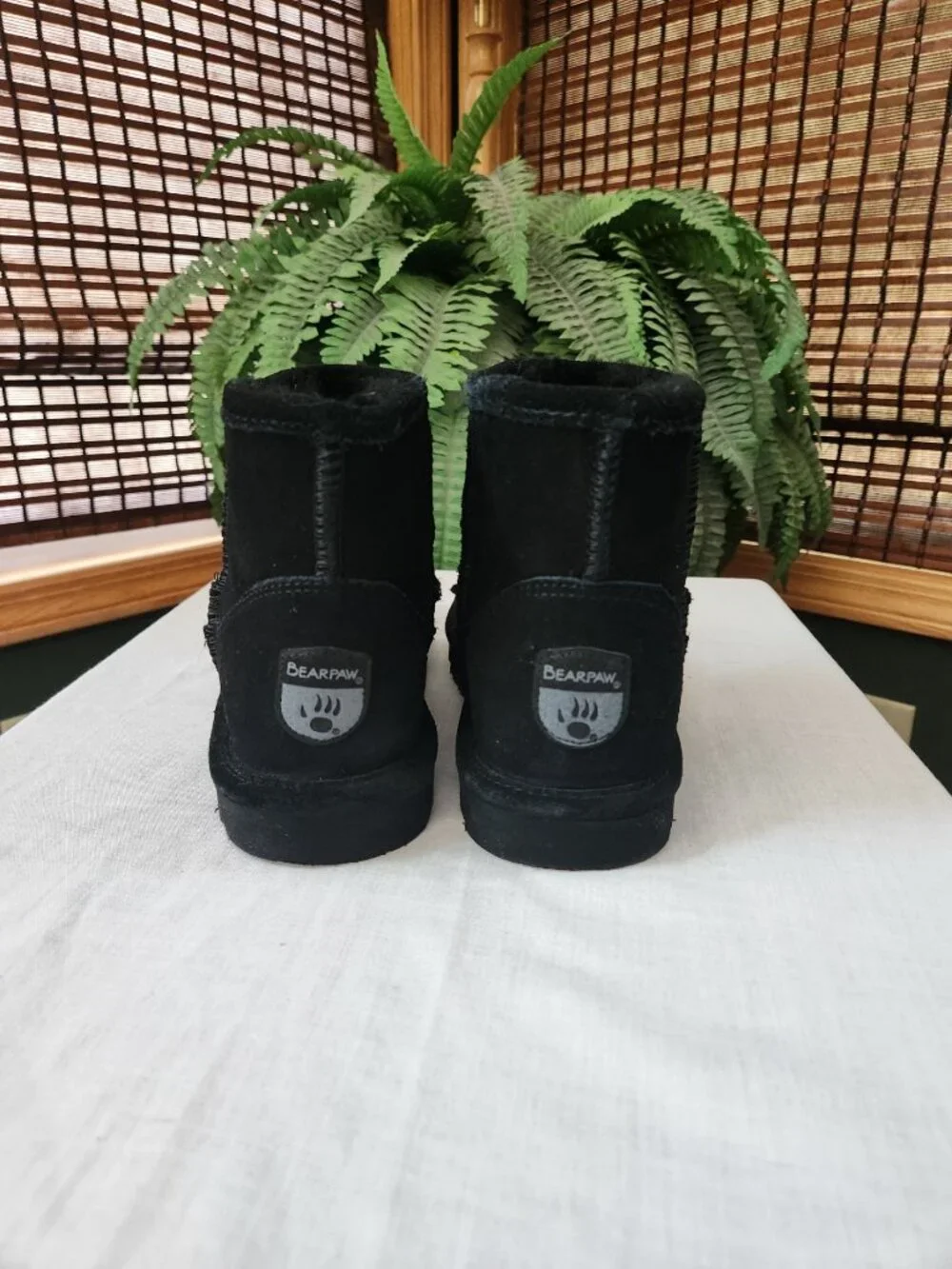 Bearpaw black boots